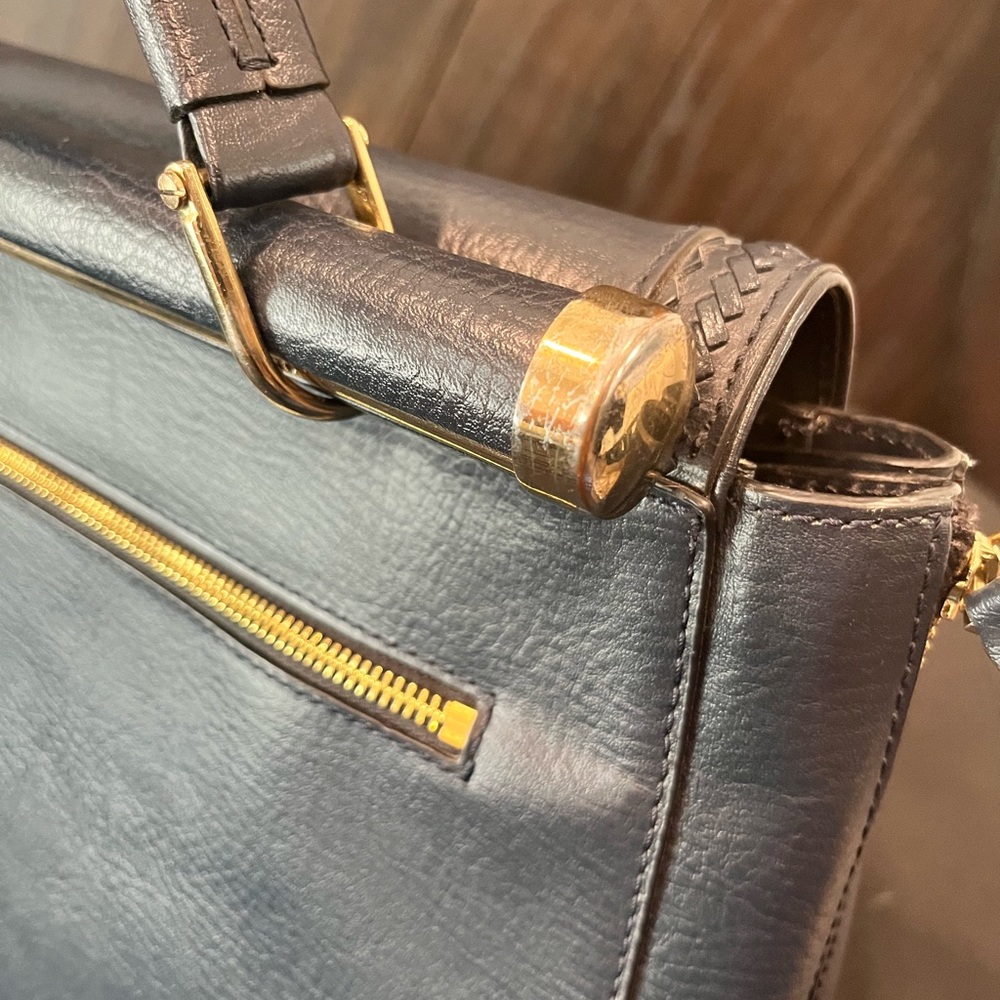 BcbgMaxAzria Allie Whip Stich Purse 👜 - Picture 8 of 15